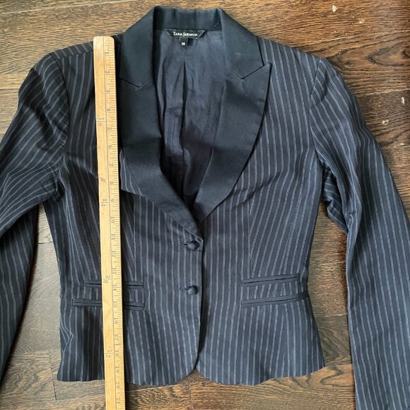 Tara Jarmon Navy Pinstripe Short Blazer-Size 36 (US 4) - Picture 7 of 9